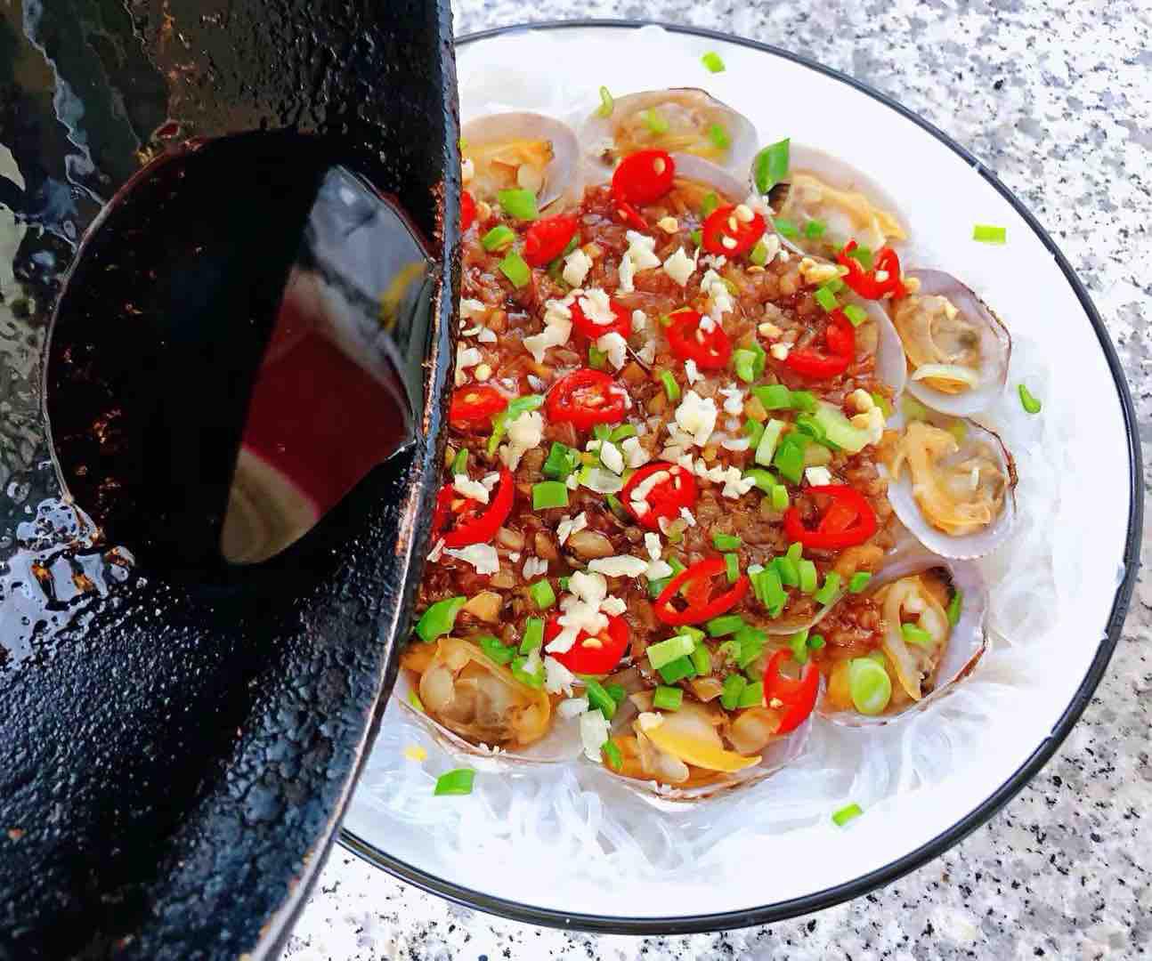 蒜蓉粉絲蒸花蛤的做法-蒜香味蒸菜譜