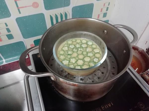 秋葵蒸蛋羹的做法-咸鮮味蒸菜譜