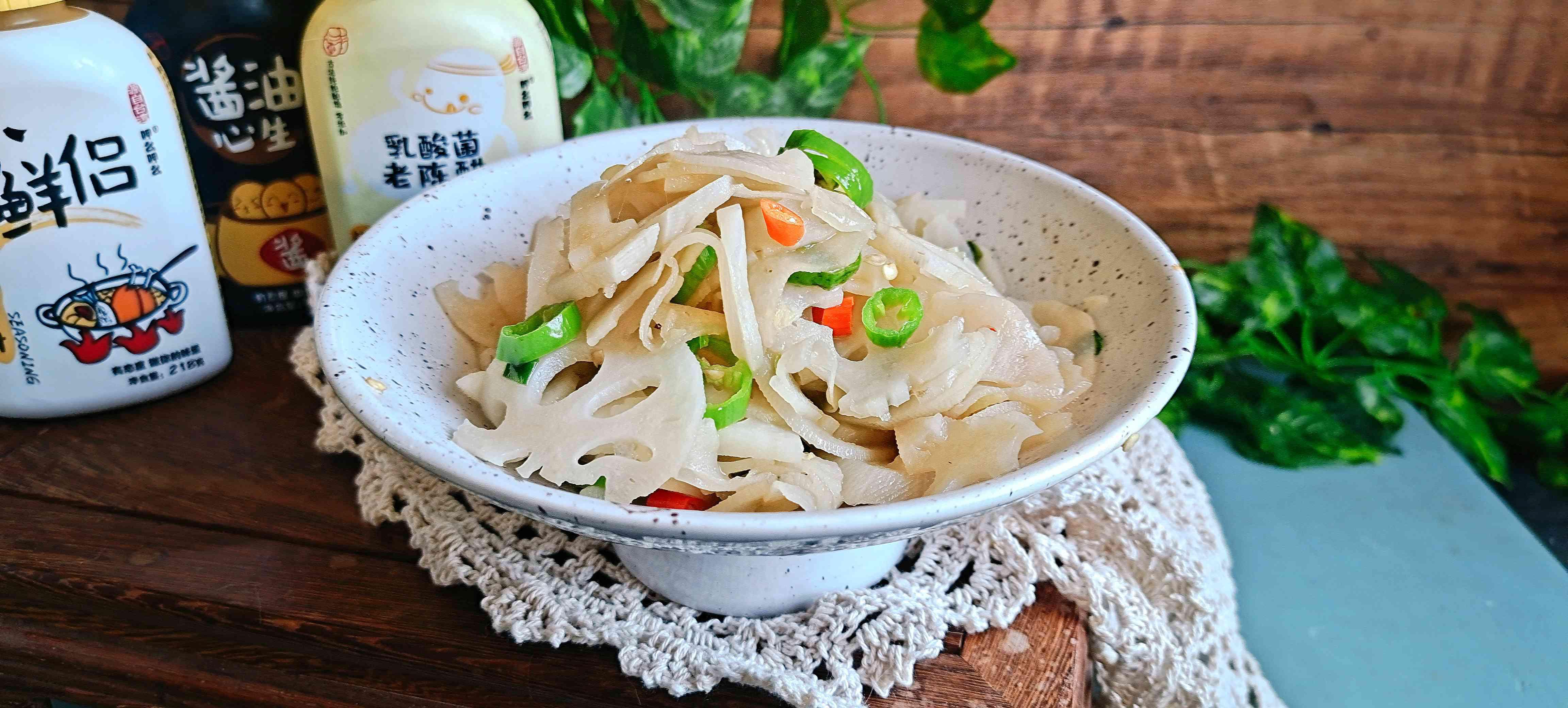 秋冬家常菜…家常小炒藕片的做法-酸辣味炒菜譜