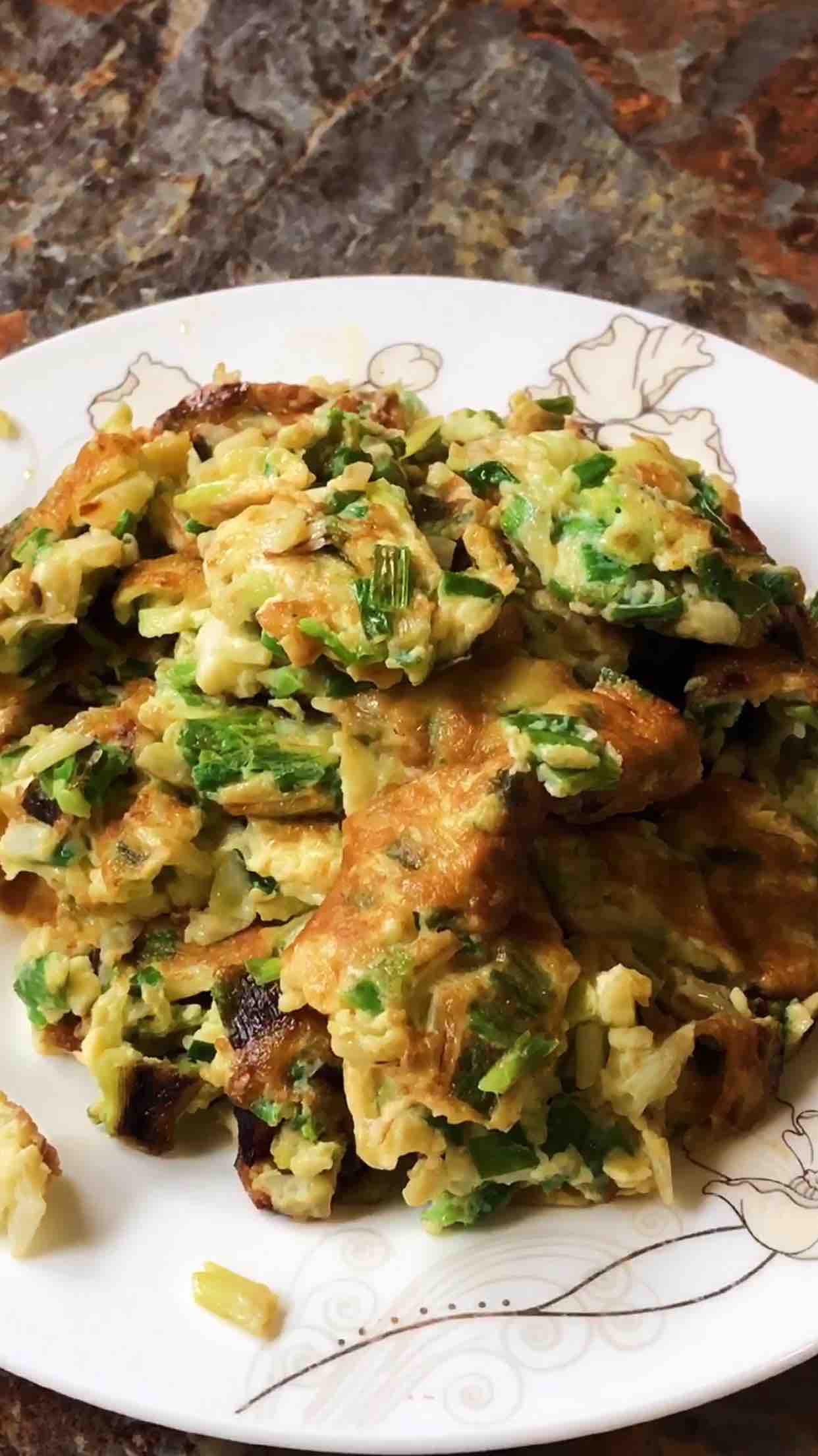 小蔥炒雞蛋的做法-蒜香味炒菜譜