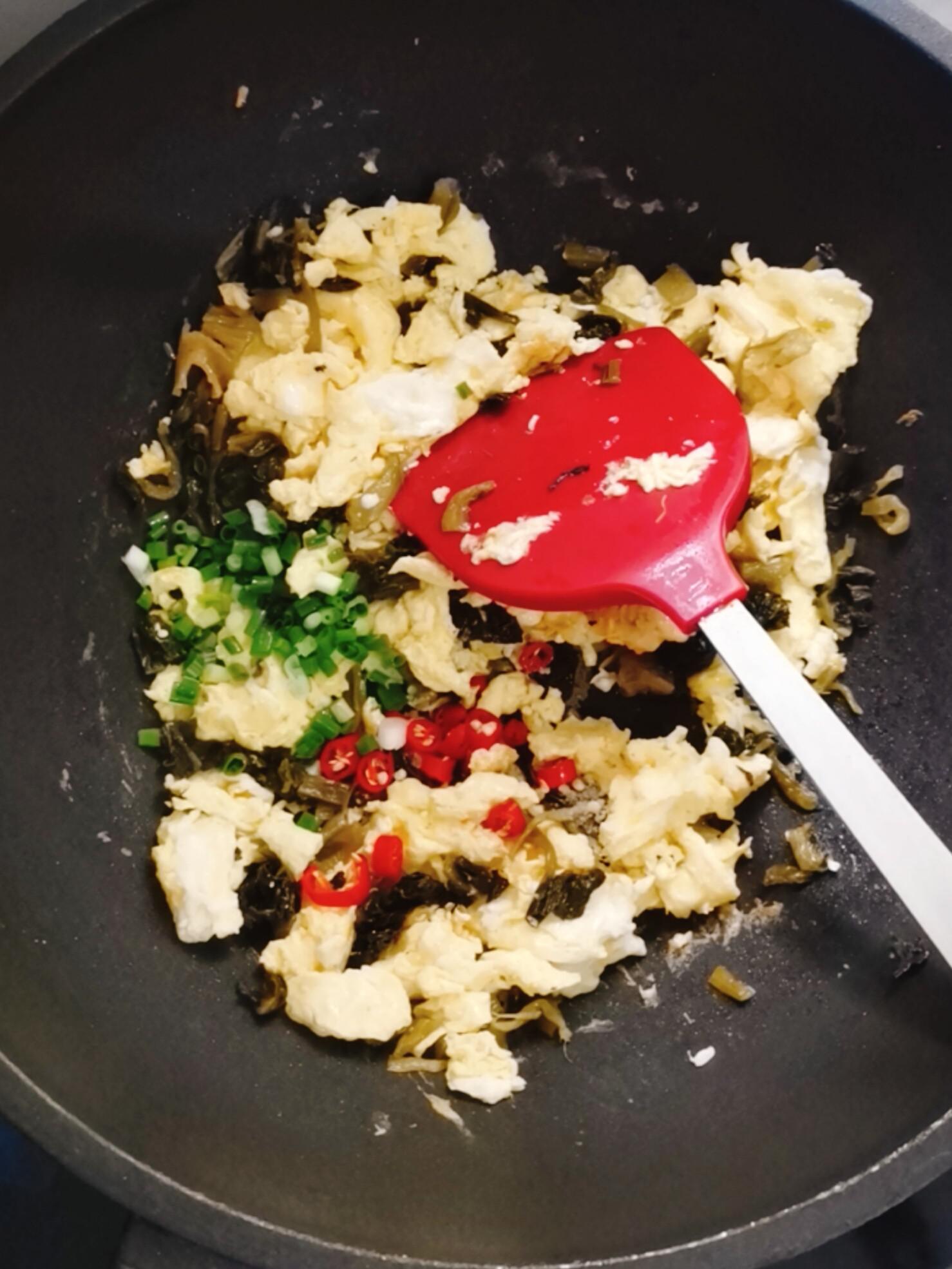 阿婆菜炒雞蛋的做法-咸鮮味炒菜譜