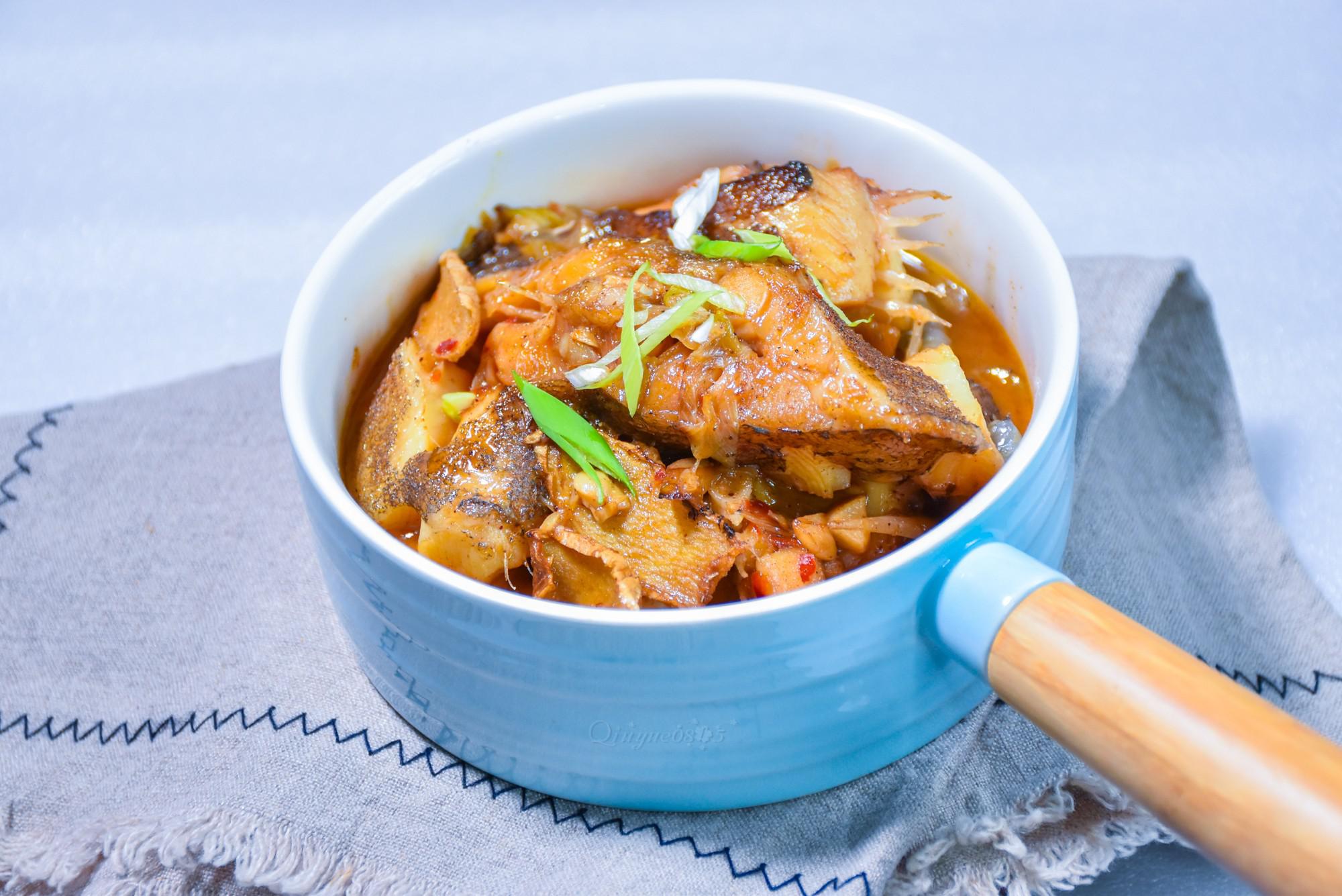 燉魚塊兒的做法-咸鮮味燉菜譜