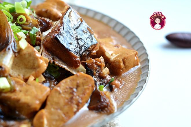 老板魚燉豆腐的做法-蒜香味燉菜譜