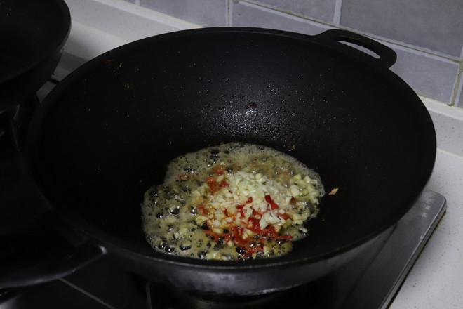 荷包蛋燜面的做法-家常味煮菜譜