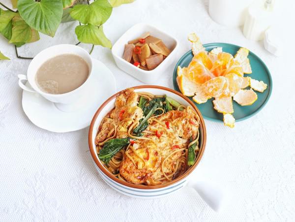 荷包蛋燜面的做法-家常味煮菜譜