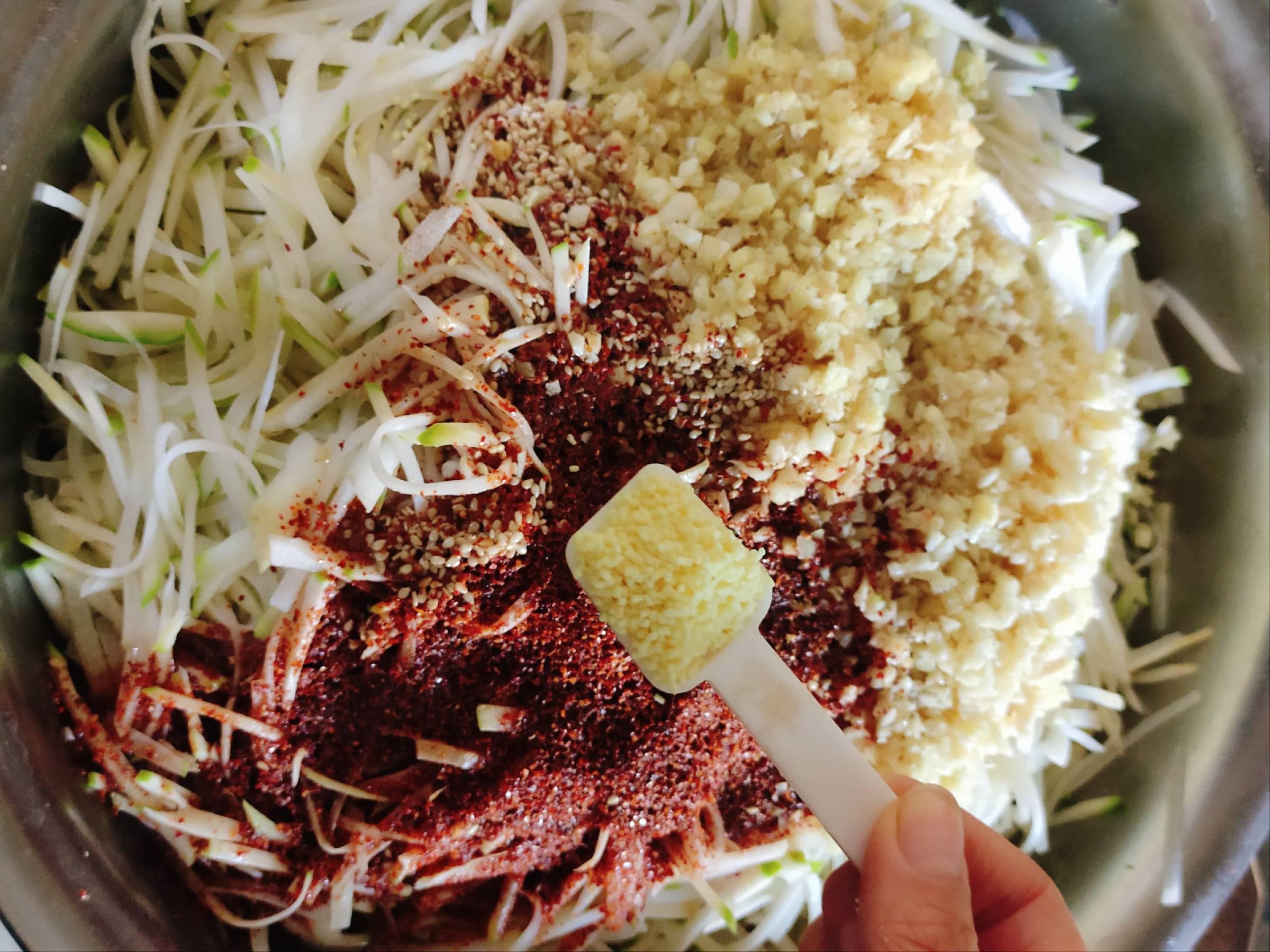 涼拌芥菜絲的做法-香辣味拌菜譜