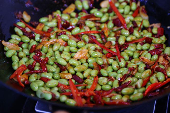 香辣毛豆米炒小魚干的做法-家常味炒菜譜