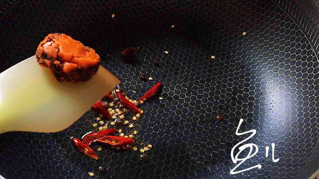 麻辣牛肚的做法-麻辣味炒菜譜