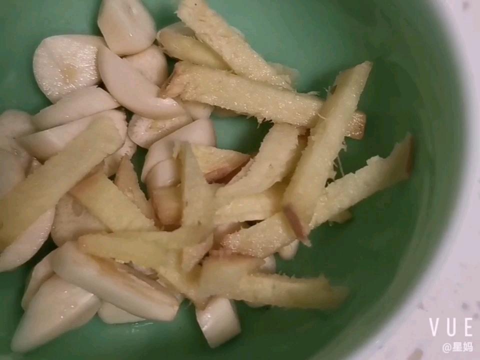 土豆燉河蟹的做法-麻辣味燒菜譜