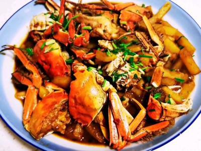 土豆燉河蟹的做法-麻辣味燒菜譜