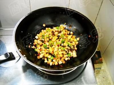 醬香饅頭炒雞蛋的做法-家常味炒菜譜