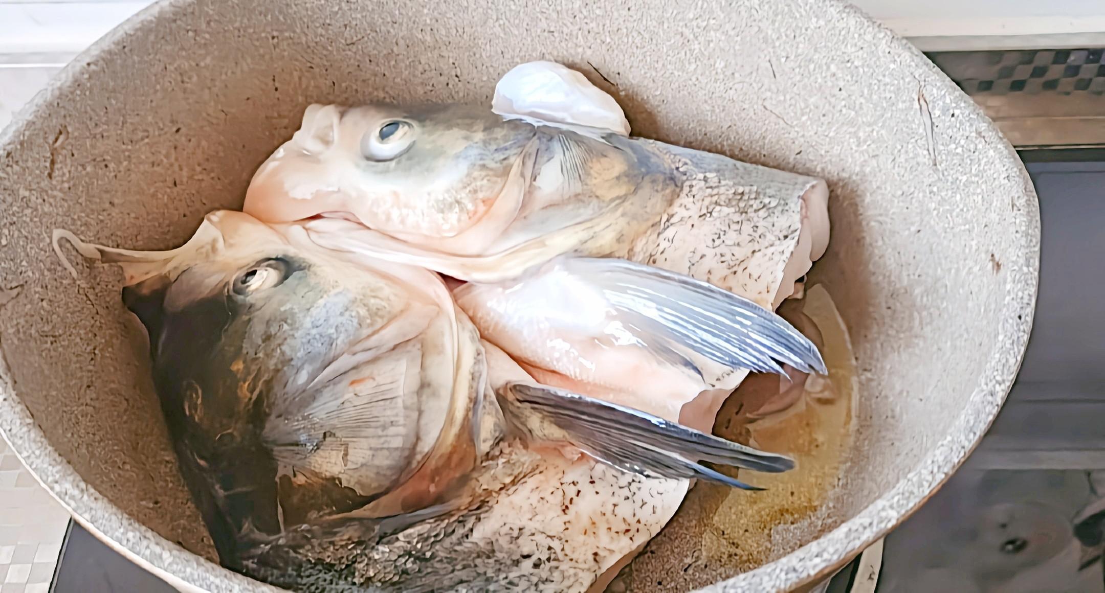 秋冬這樣吃，菜飯一鍋出~魚頭泡餅的做法-咸鮮味燉菜譜