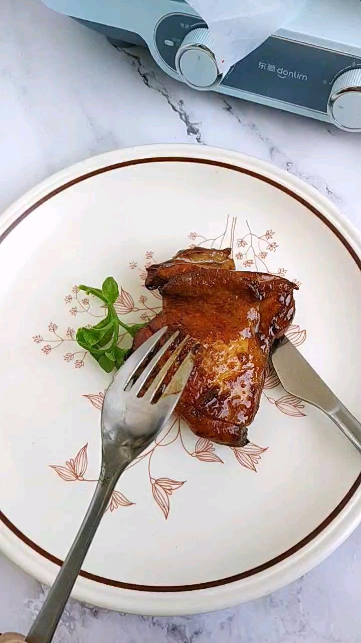 快手煎雞排，想吃進來看看就會的做法-麻辣味煎菜譜