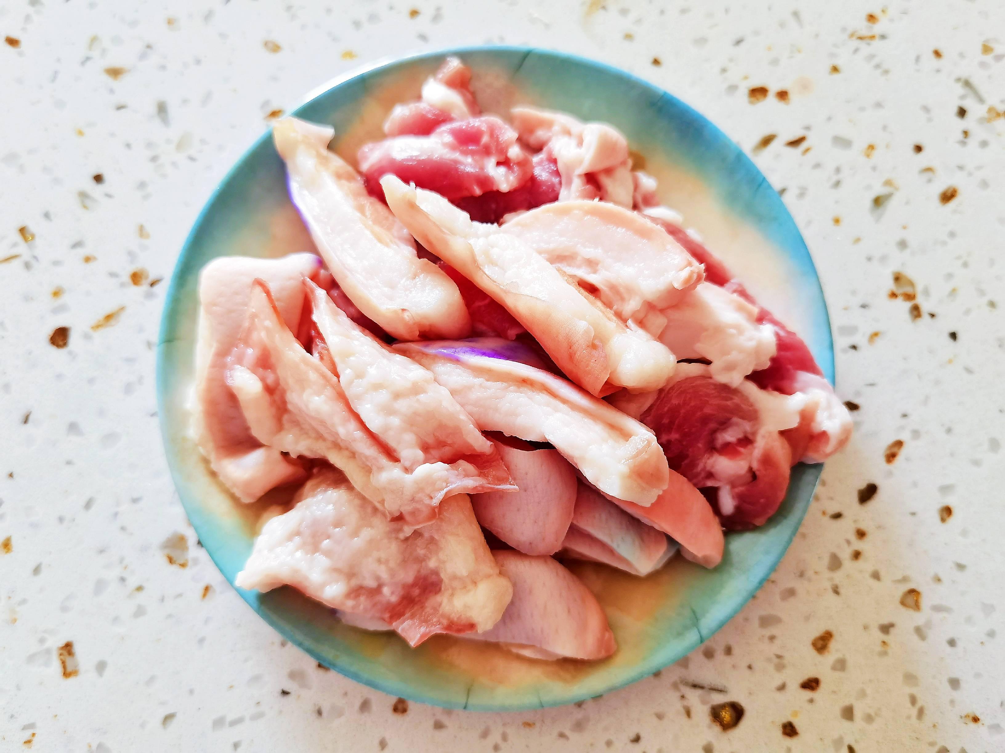 東北內(nèi)蒙特色家常美食－蕓豆柳蒿芽，春天囤地野菜秋冬來解饞的做法-苦香味煮菜譜