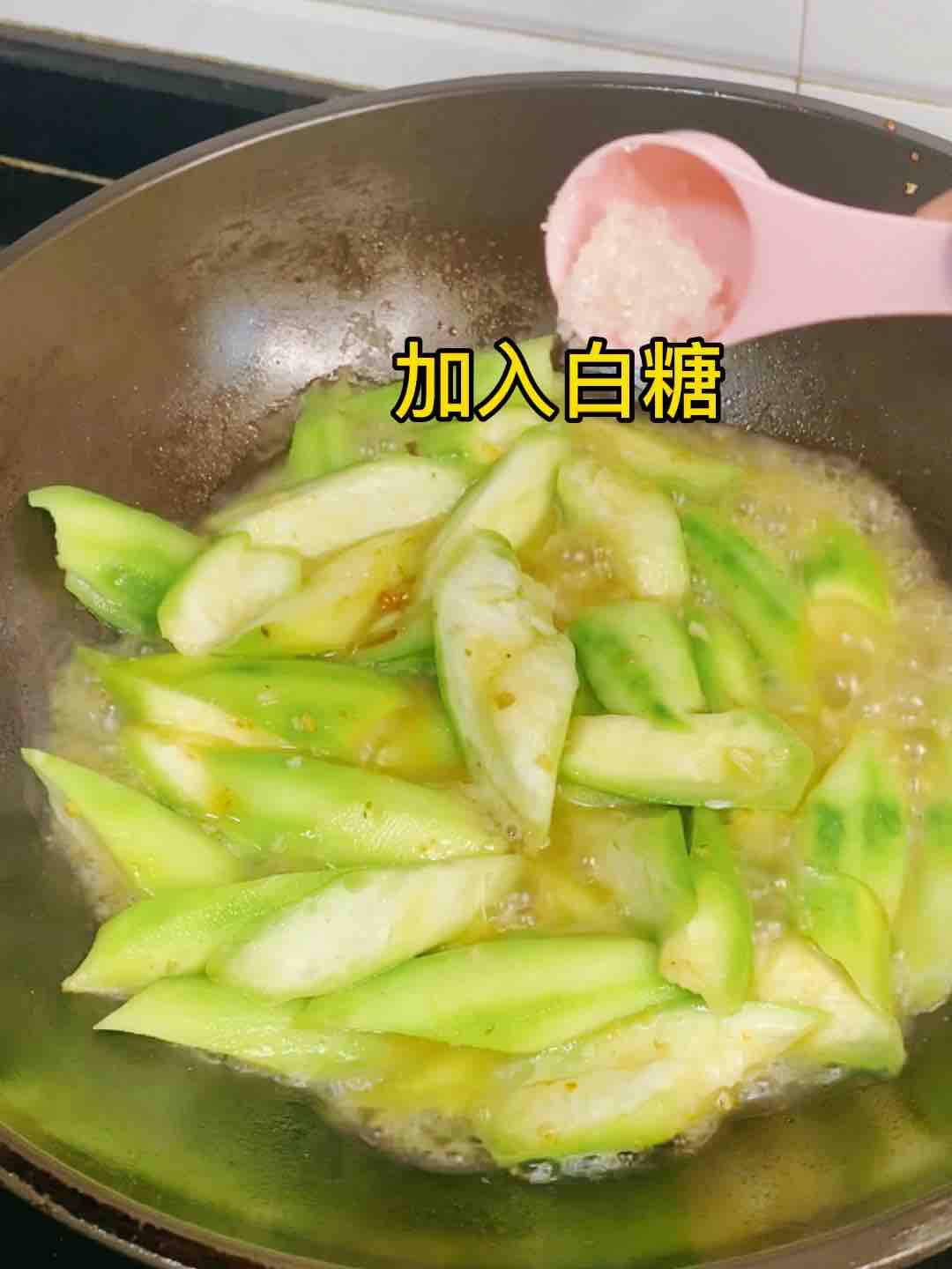 絲瓜這樣炒，比山珍海味還美味，10條不夠吃??便宜超好吃的做法-咸鮮味炒菜譜