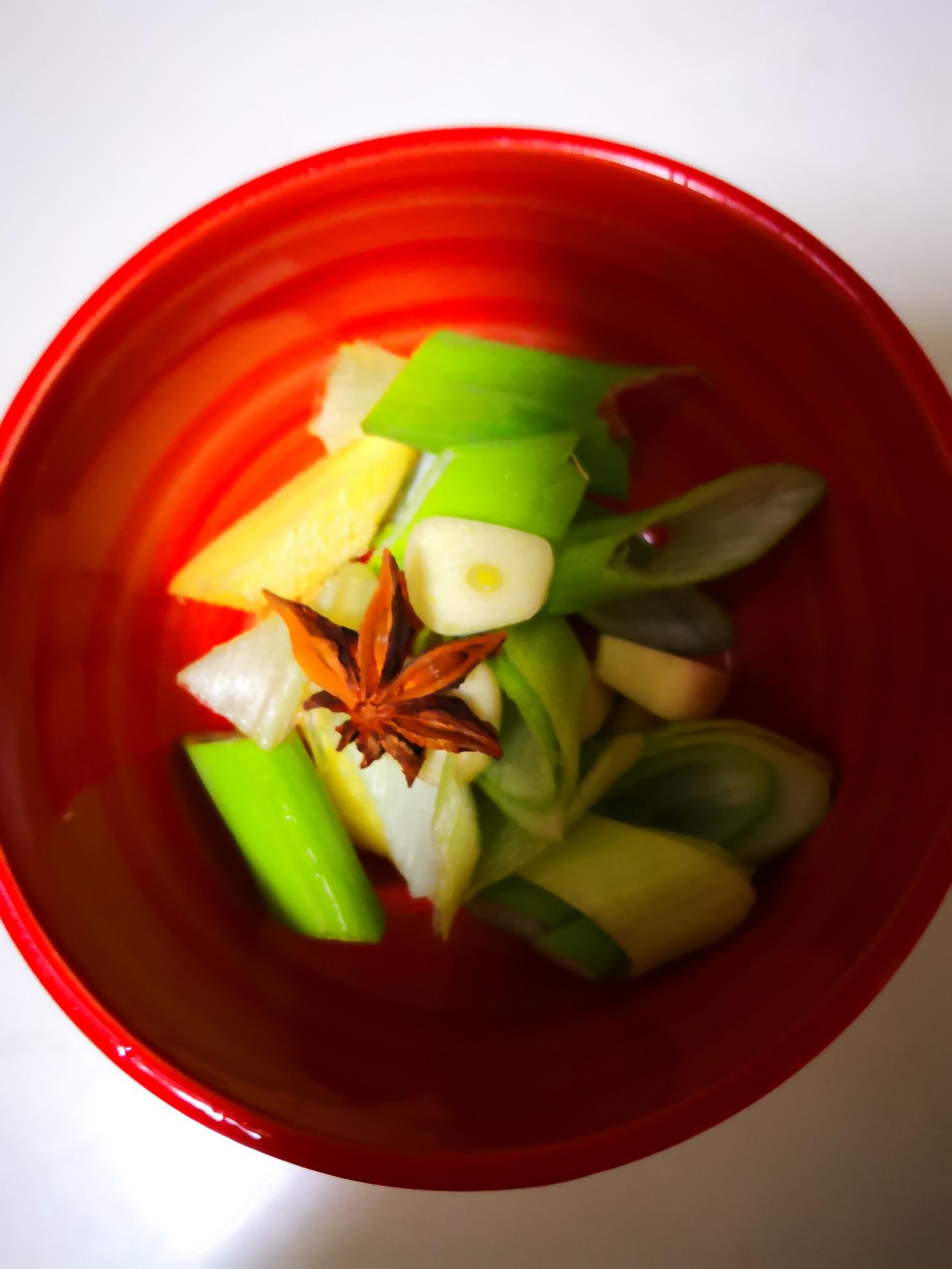 紅燒刀魚的做法-家常味燒菜譜-易網健康養生網 紅燒刀魚的做法-家常味燒菜譜