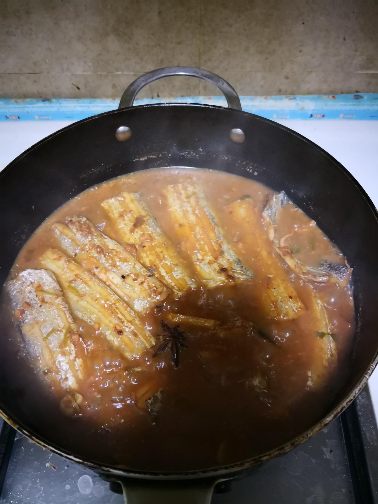 紅燒刀魚的做法-家常味燒菜譜-易網健康養生網 紅燒刀魚的做法-家常味燒菜譜