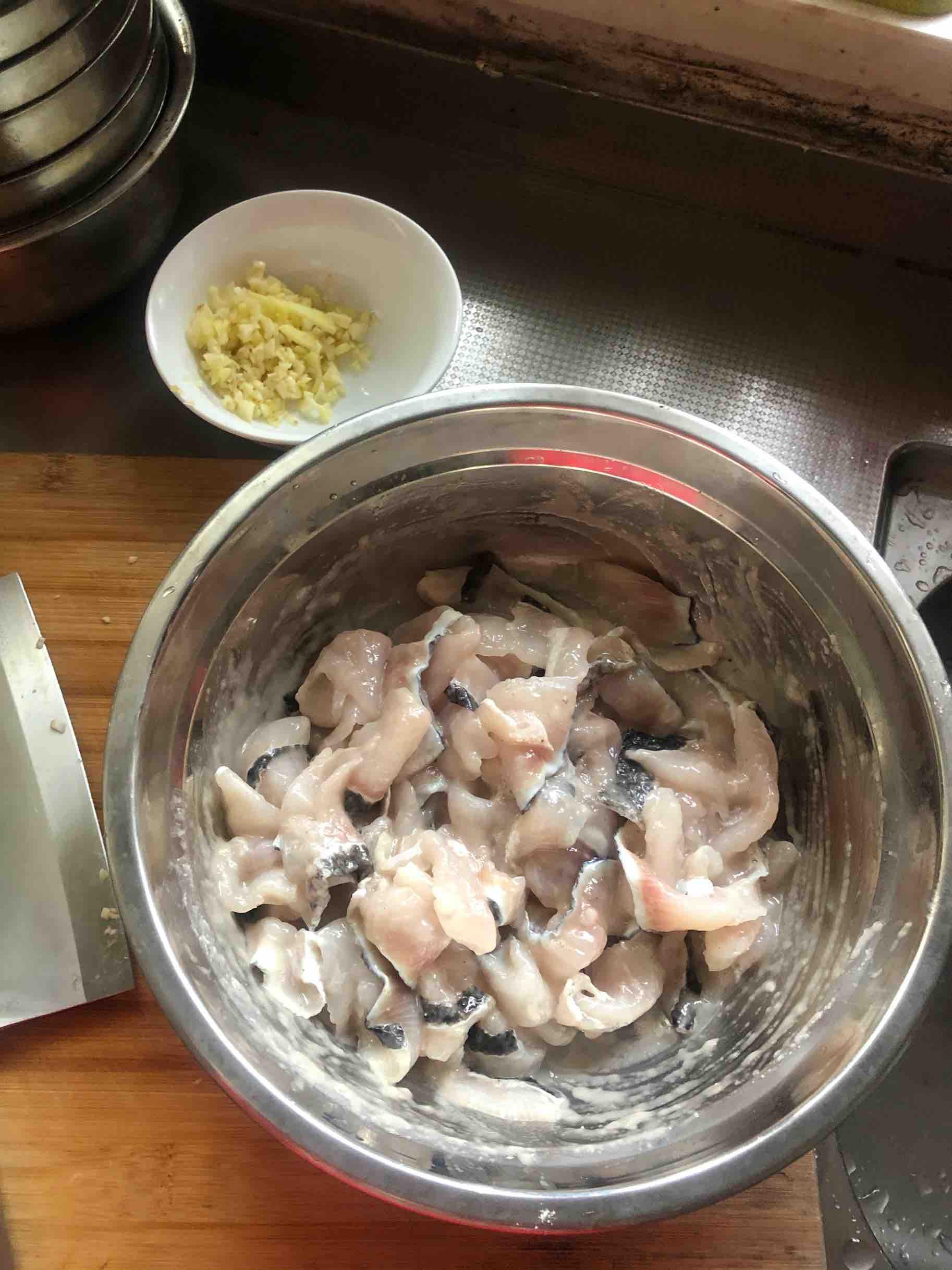 酸菜魚片的做法-酸辣味煮菜譜