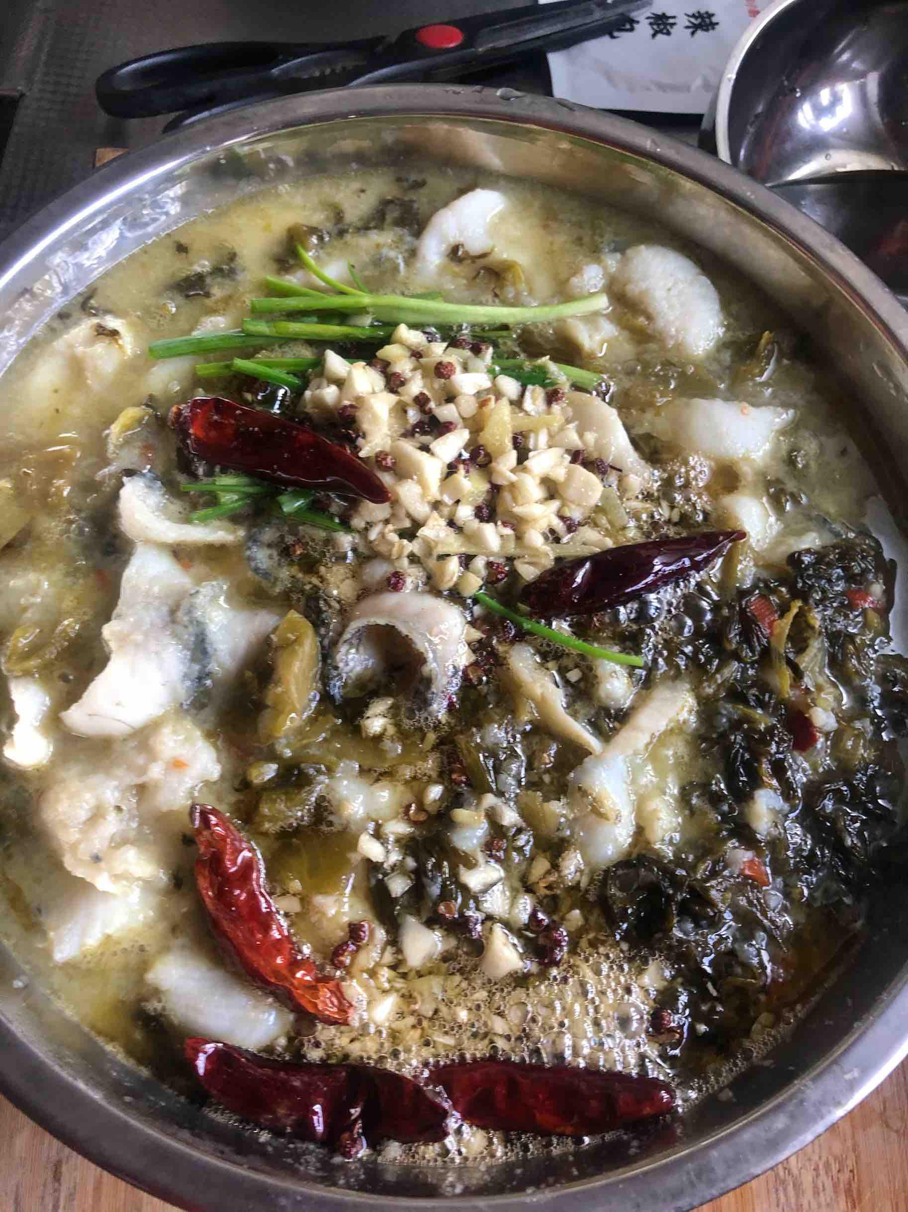 酸菜魚片的做法-酸辣味煮菜譜