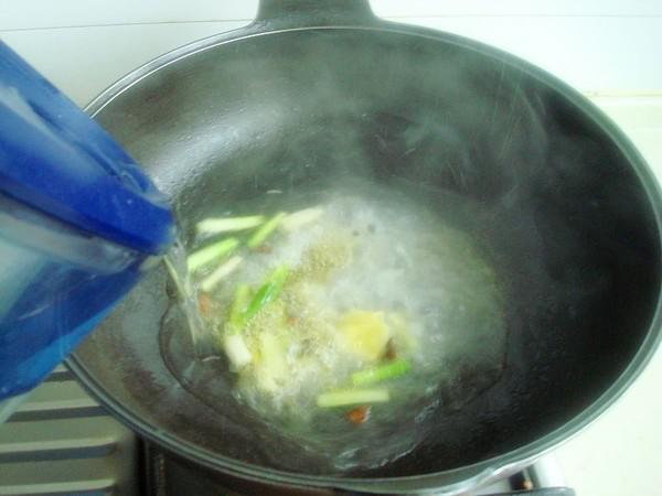 黑白菜寬粉燉腐竹的做法-咸鮮味燉菜譜