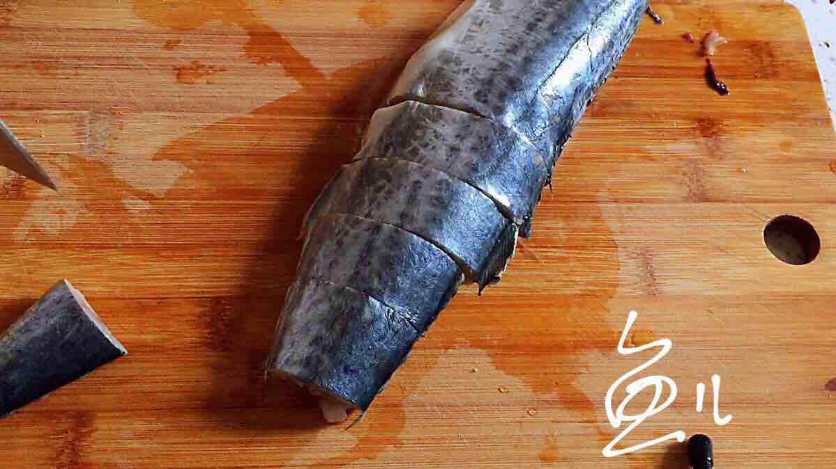 做鲅魚加幾勺它，咸香味美，家人都喜歡，太費(fèi)米飯了！的做法-醬香味燉菜譜