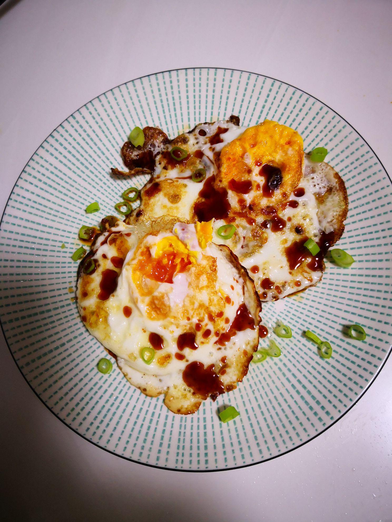 爆漿荷包蛋的做法-家常味煎菜譜