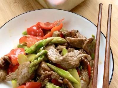 蘆筍甜椒炒牛肉的做法-家常味炒菜譜