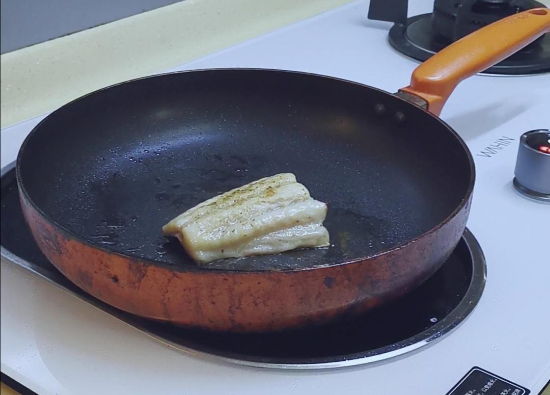 香煎巴沙魚的做法-咸鮮味煎菜譜