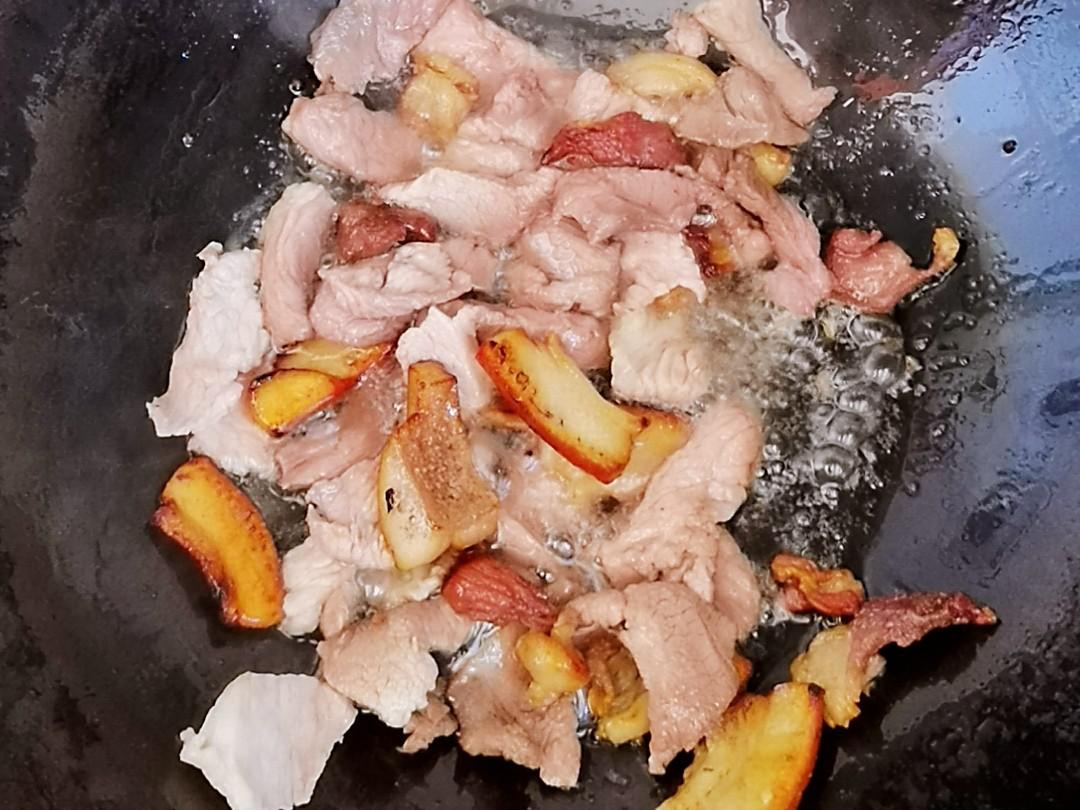 冬日暖胃家常菜－豆腐粉絲煲，葷素搭配，經(jīng)濟實惠又美味的做法-咸鮮味炒菜譜