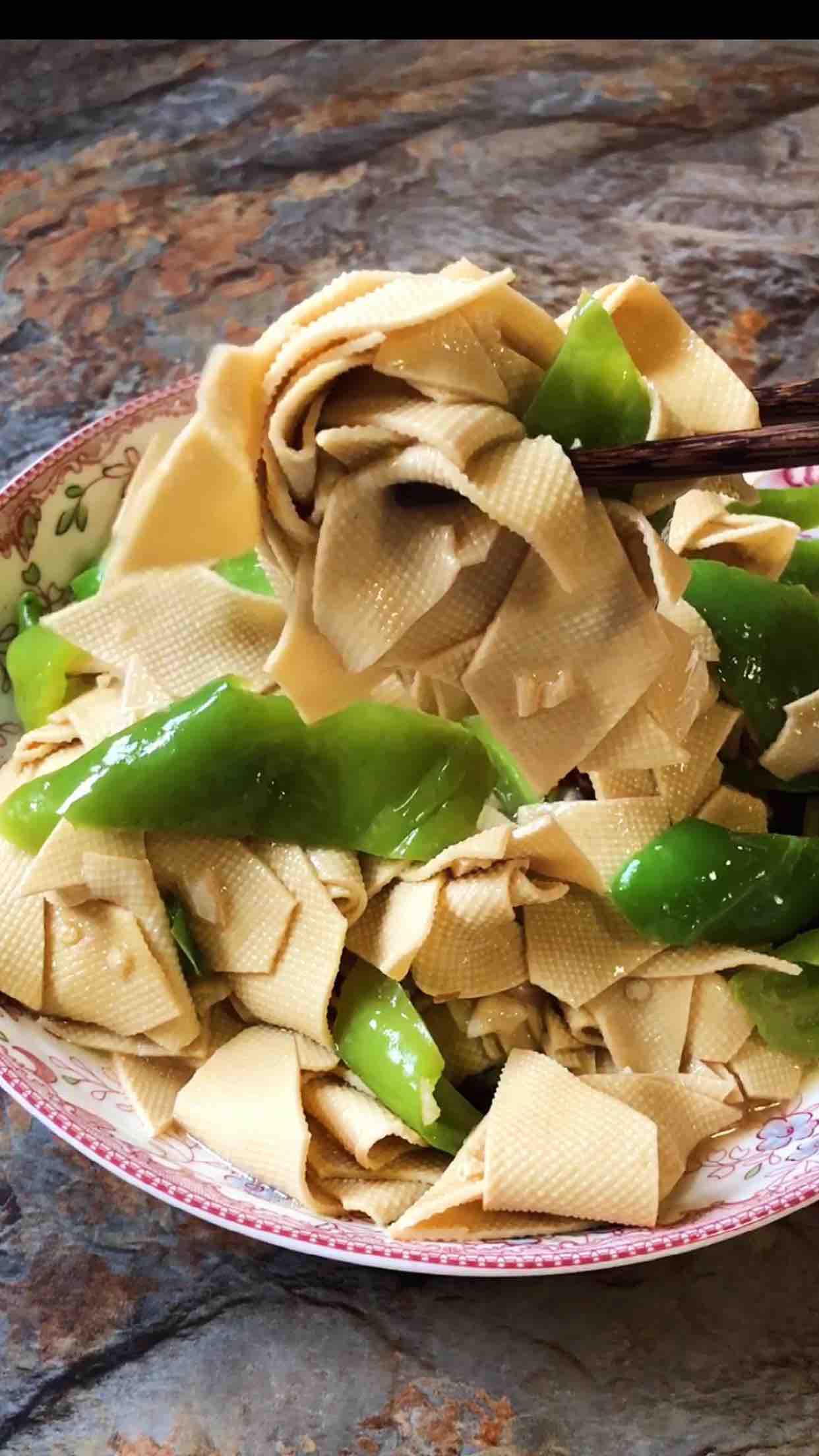 豆皮好吃做法的做法-香辣味炒菜譜