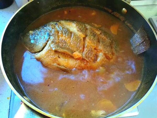 醬燜羅非魚的做法-醬香味燜菜譜