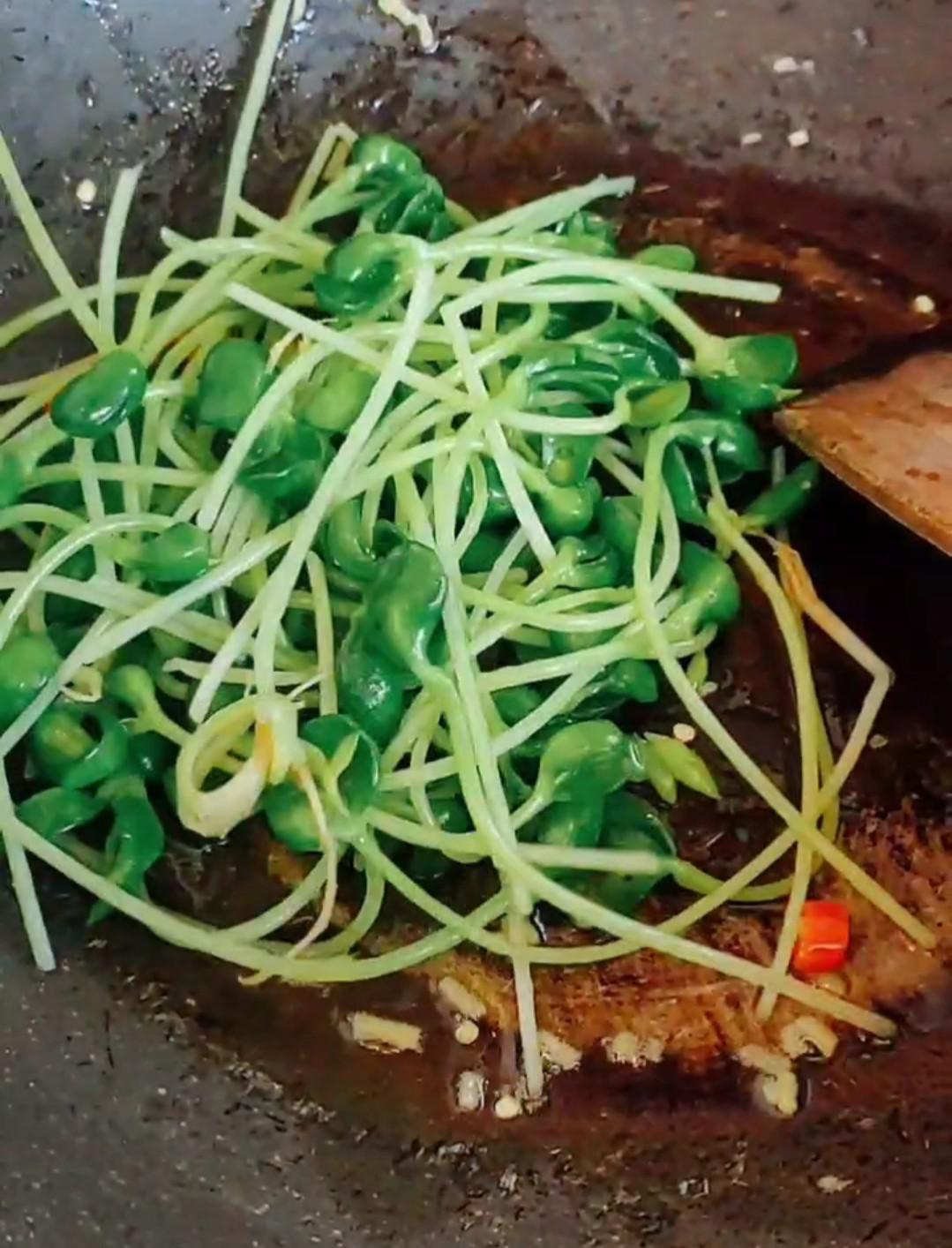 鳳尾雀巢的做法-咸鮮味炒菜譜