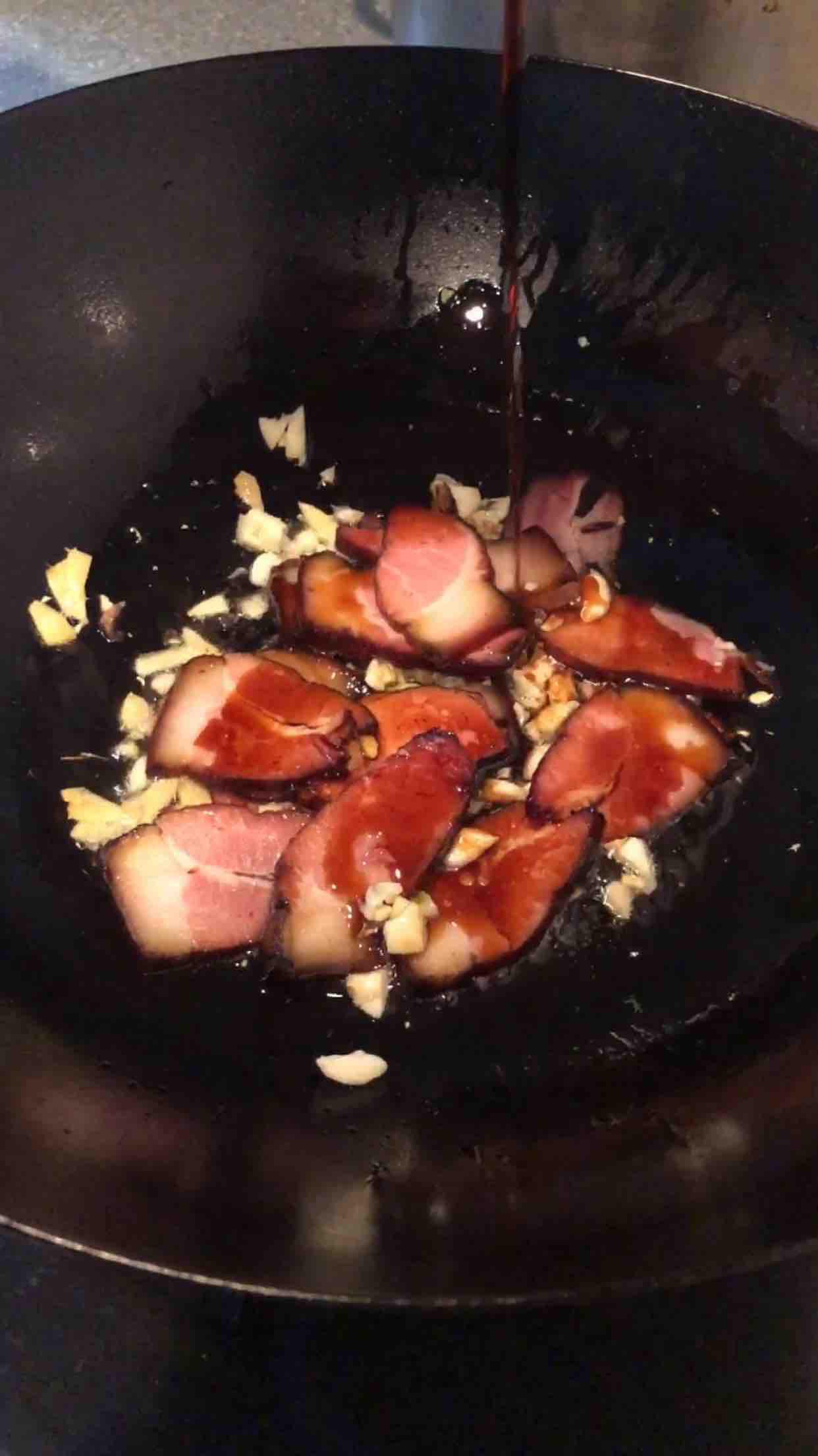 老臘肉豆皮的做法-家常味炒菜譜