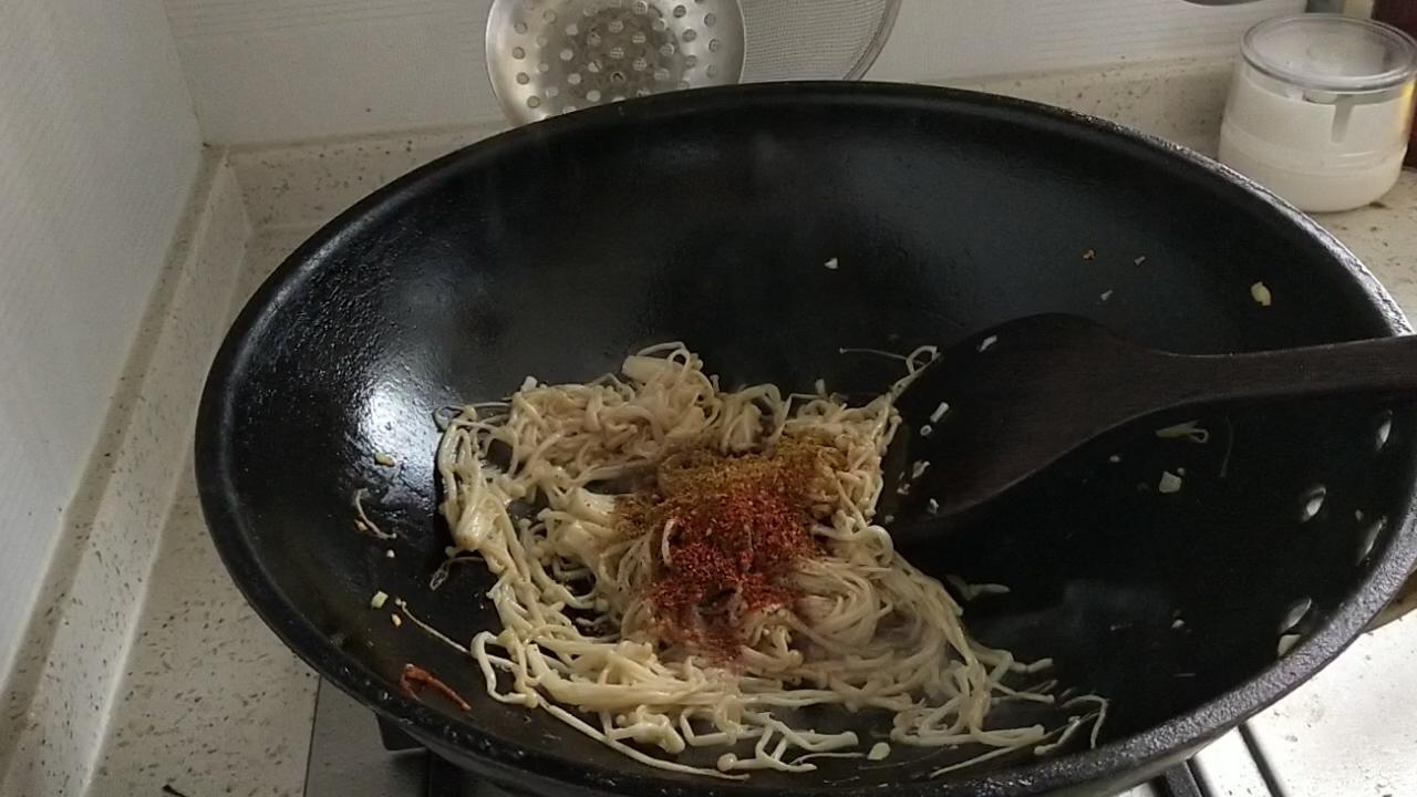 干香燒烤金針菇的做法-家常味烤菜譜