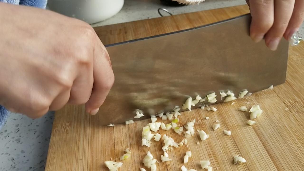 干香燒烤金針菇的做法-家常味烤菜譜