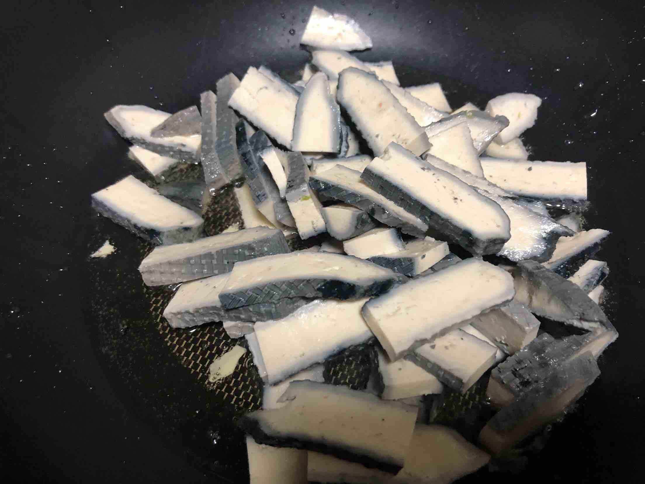 雙椒臭豆腐的做法-家常味炒菜譜