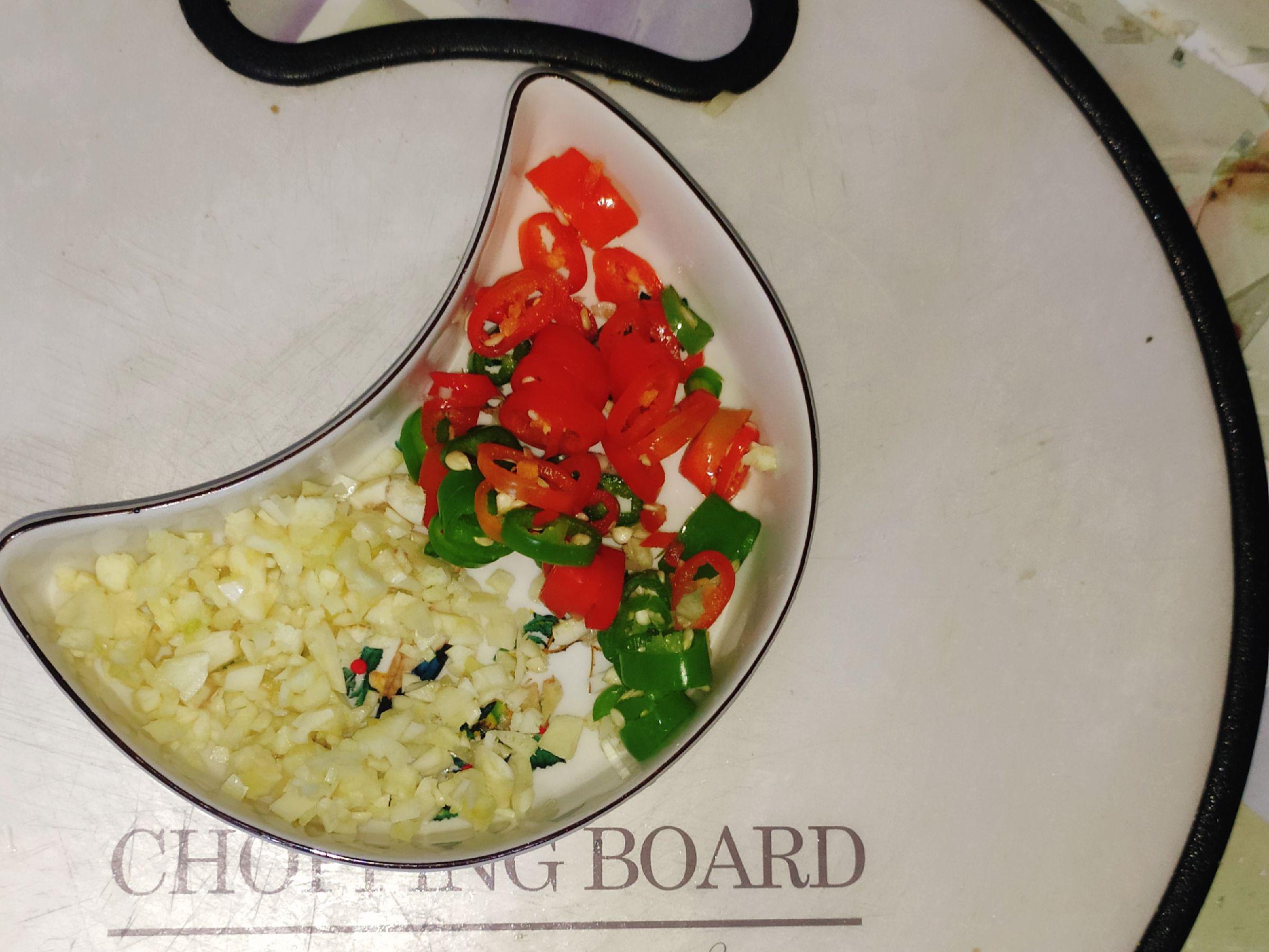 不放鹽的錫紙金針菇的做法-酸辣味燒菜譜