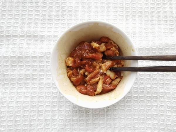 微辣鮮嫩的下飯菜，青紅椒炒肉絲的做法-咸鮮味炒菜譜