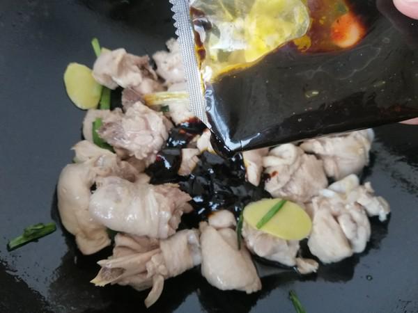 黃燜雞的做法-家常味燉菜譜