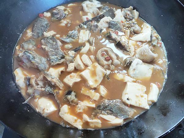 鯰魚燒豆腐的做法-咸鮮味燒菜譜-易網(wǎng)健康養(yǎng)生網(wǎng) 鯰魚燒豆腐的做法-咸鮮味燒菜譜