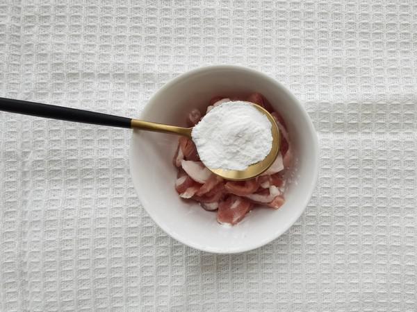 微辣鮮嫩的下飯菜，青紅椒炒肉絲的做法-咸鮮味炒菜譜