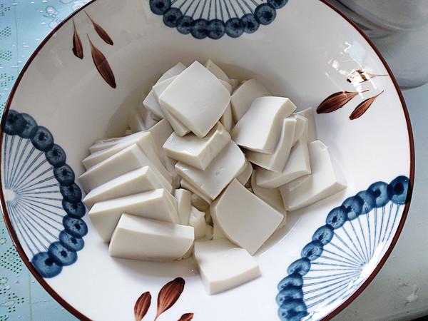 鯰魚燒豆腐的做法-咸鮮味燒菜譜-易網(wǎng)健康養(yǎng)生網(wǎng) 鯰魚燒豆腐的做法-咸鮮味燒菜譜