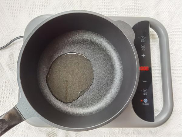 微辣鮮嫩的下飯菜，青紅椒炒肉絲的做法-咸鮮味炒菜譜