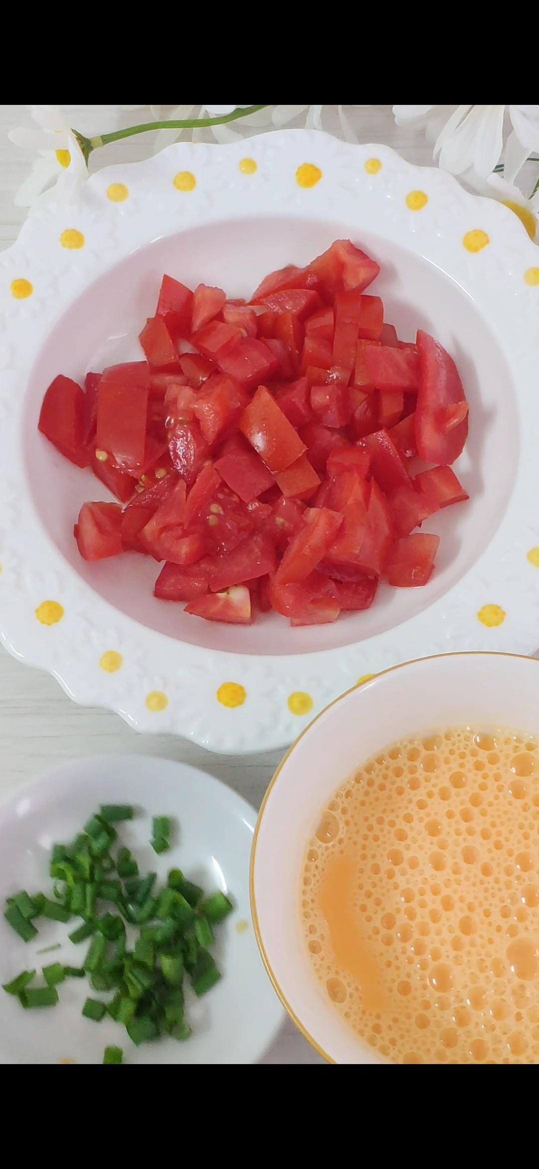 番茄炒蛋，簡(jiǎn)單快手下飯菜的做法-家常味炒菜譜