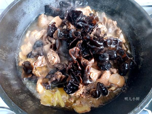 大盤(pán)雞的做法-家常味燉菜譜