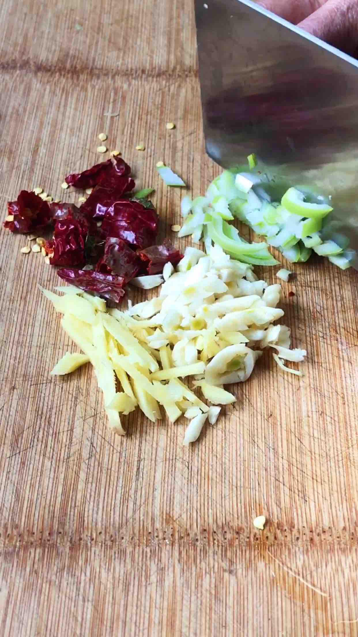 蘿卜絲炒蝦皮的做法-家常味炒菜譜