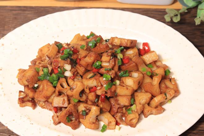 麻辣鮮香，超下飯孜然藕丁！的做法-家常味炒菜譜