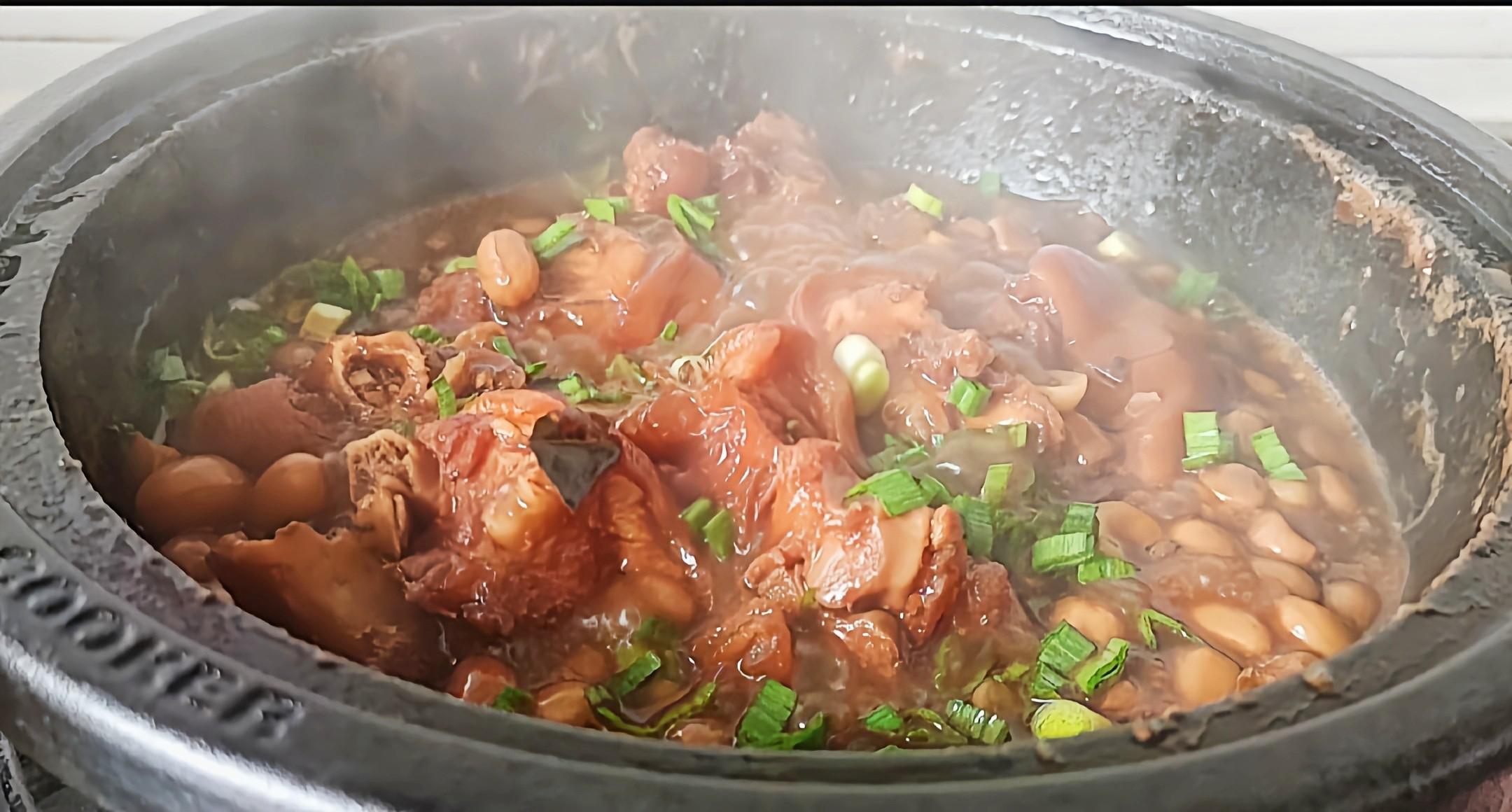 豬蹄這樣做，軟嫩香爛越啃越過癮…腐乳花生燉豬蹄的做法-咸鮮味燉菜譜