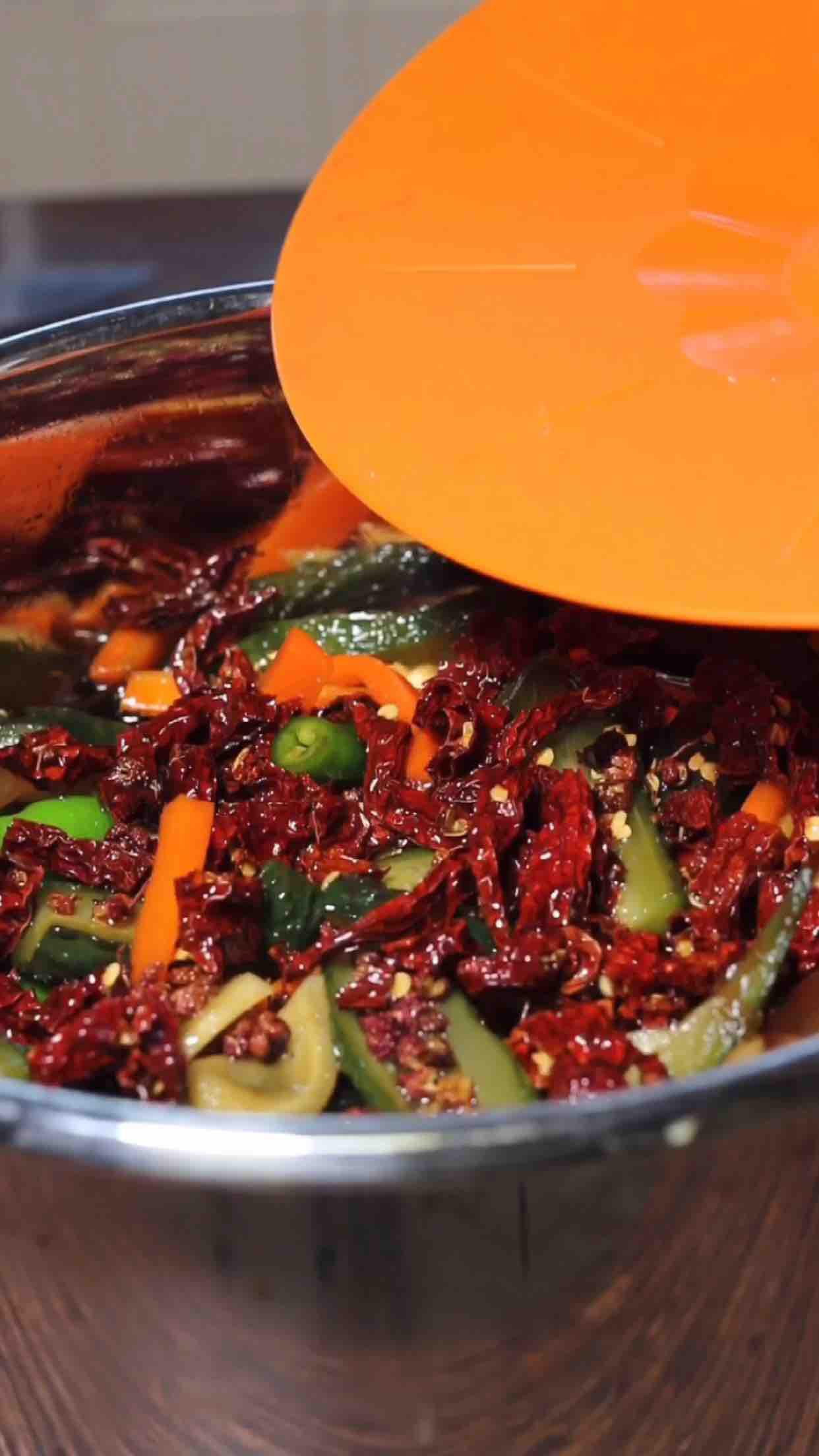 香辣黃瓜小菜的做法-香辣味腌菜譜