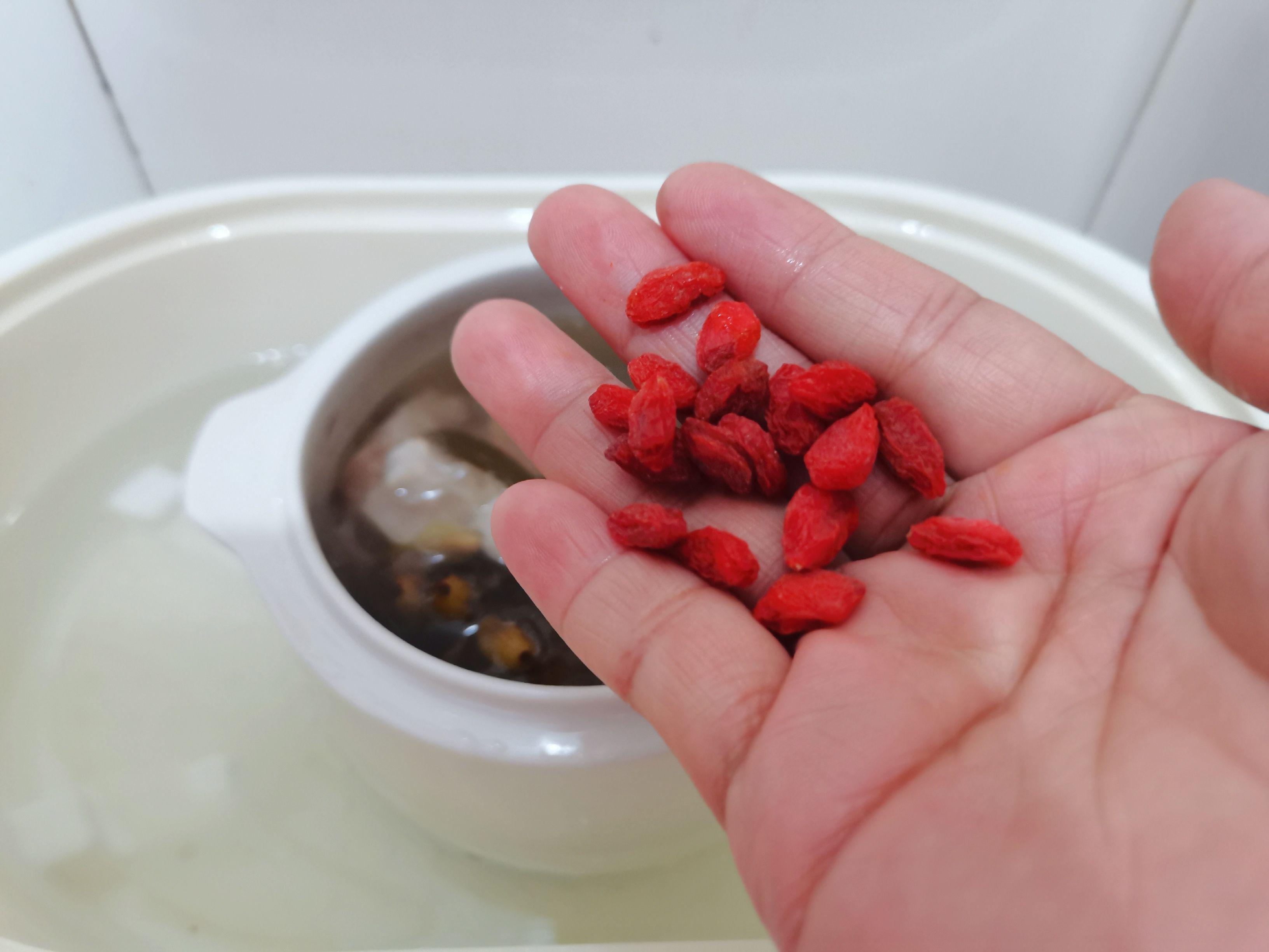 石橄欖燉肉的做法-家常味燉菜譜